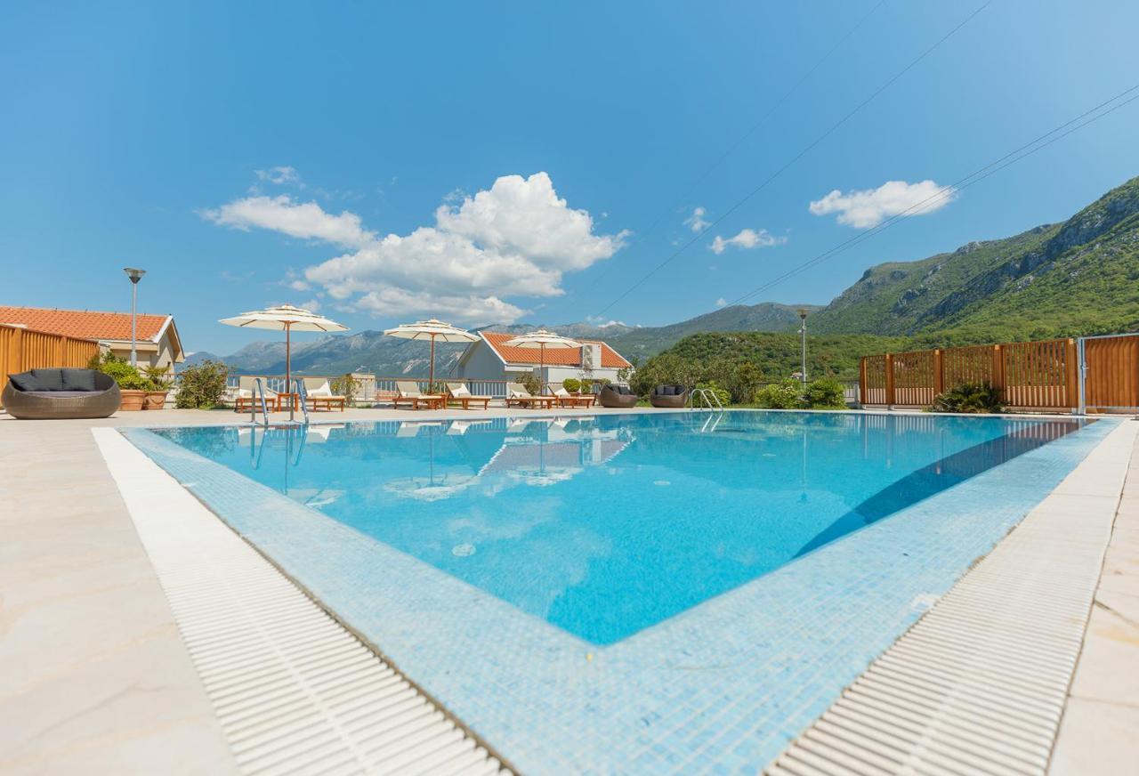Carsko Selo Blizikuce Ferienhaus *