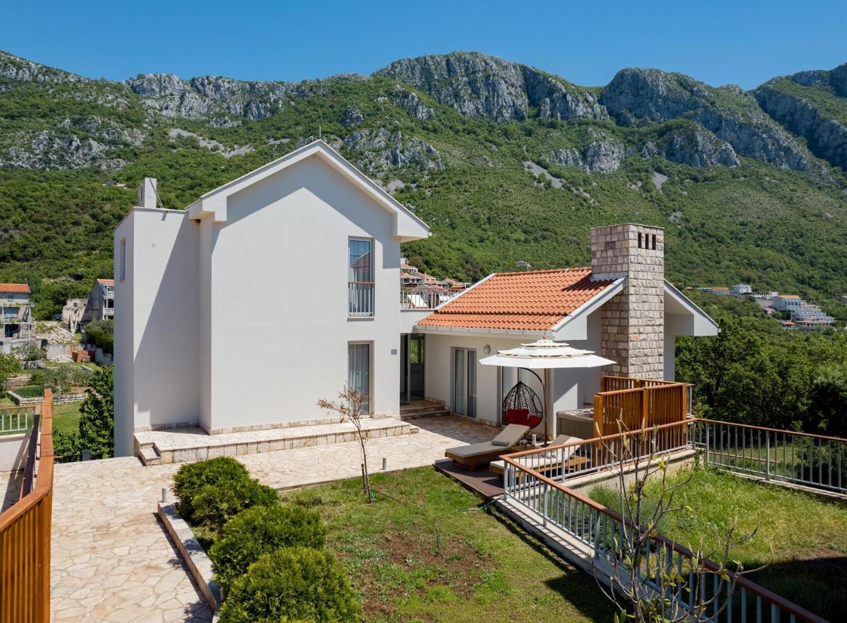 Carsko Selo Blizikuce Ferienhaus